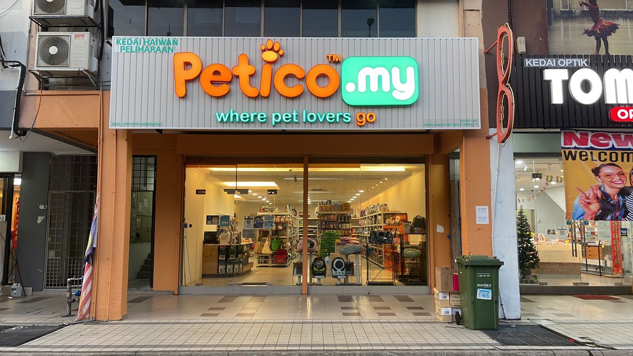 Kooi Lim Pet Kingdom • Old Klang Road 2